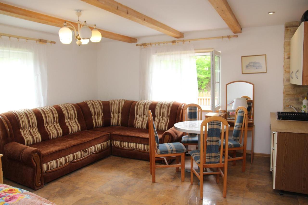 Zamsowka Villa Guciow Luaran gambar